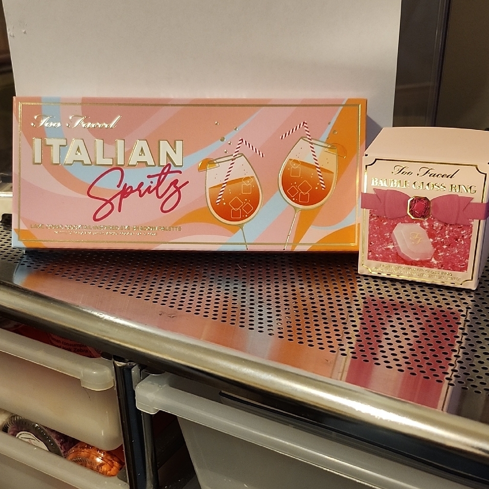 Too Faced Italian Spritz Palette - Pink and Orange/ Lip Gloss